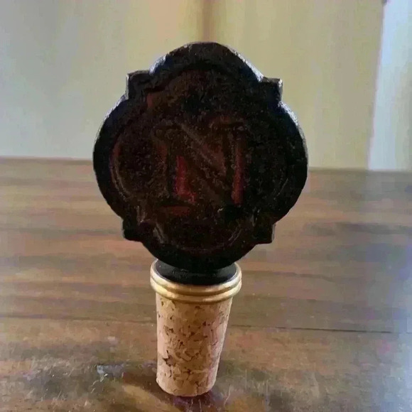 Mud Pie Cast Iron Initial N Wine Cork Stopper Monogram...Initial Is  N - Picture 2 of 4